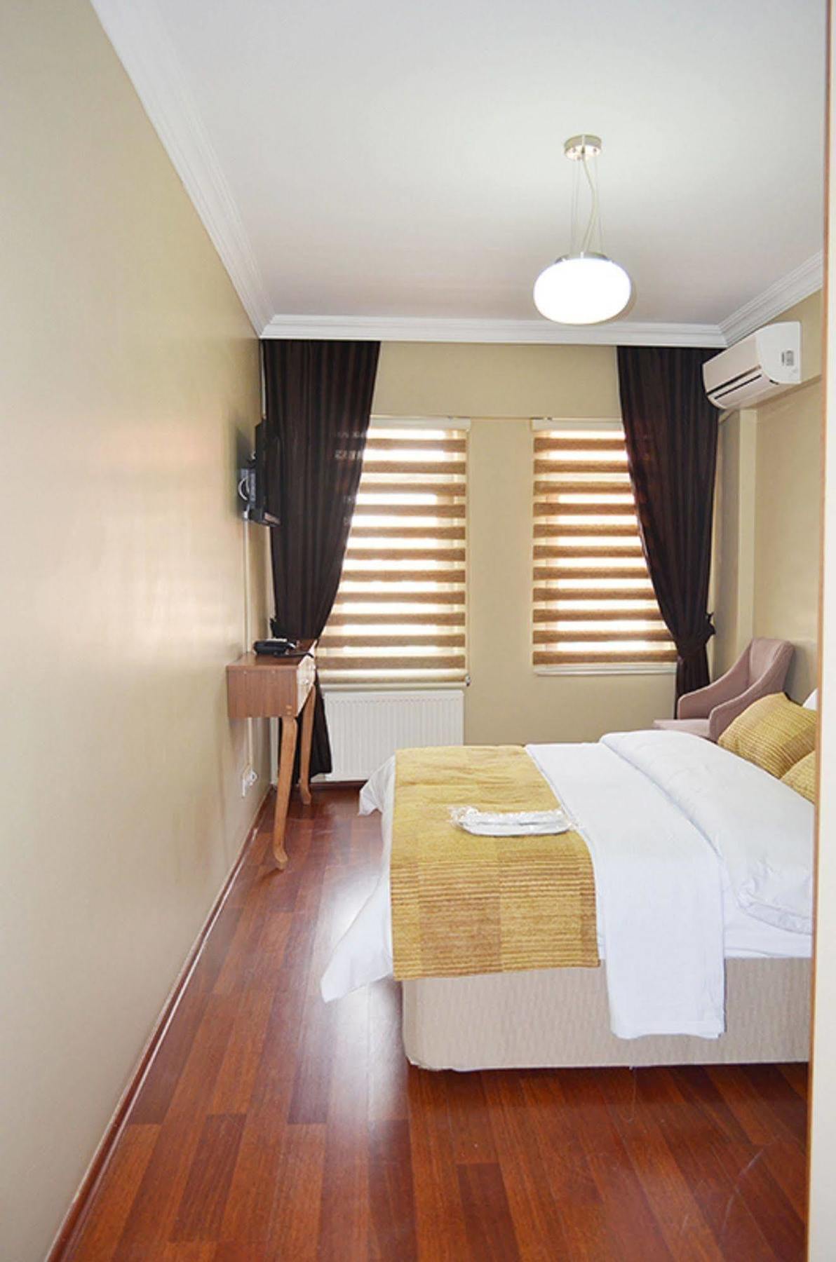 Ramparts Hotel Istanbul Exterior photo